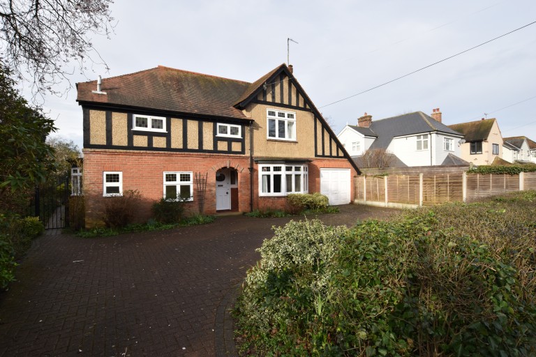 View Full Details for Straight Road, Lexden, Colchester - EAID:90ef3fe195d2b9a04aee647f2129548d, BID:1